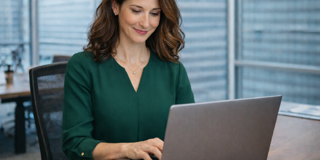 HPS_img_1080x540_courtney-working-on-laptop_v2